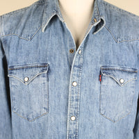 LEVIS DENIM SHIRT - L -