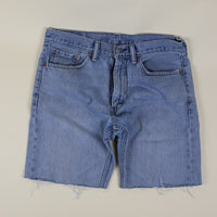 LEVIS DENIM SHORTS - W32-