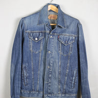 LEVIS DENIM JACKET - M -