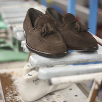 Mocassino con nappe in camoscio