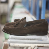 Mocassino con nappe in camoscio