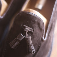 Mocassino con nappe in camoscio