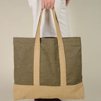 Flyer's tote bag