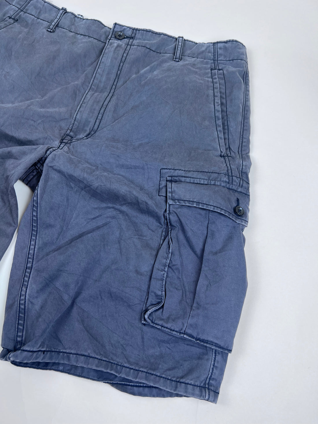cargo shorts levis