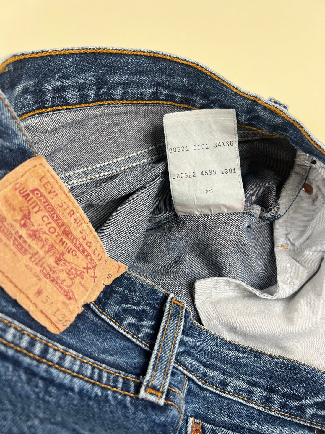 Levis 501   - W34 -  48  it -