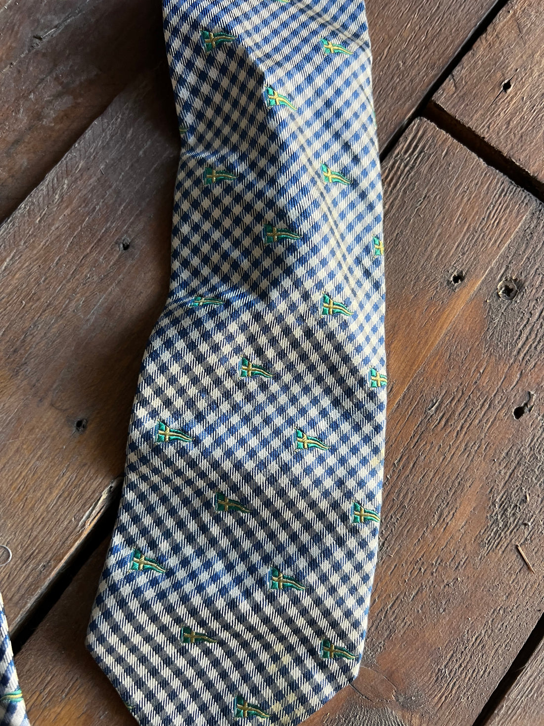 TIE-SPLITTER