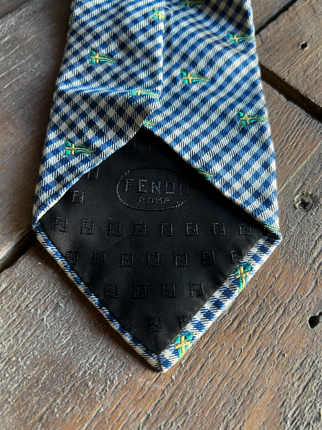 TIE-SPLITTER
