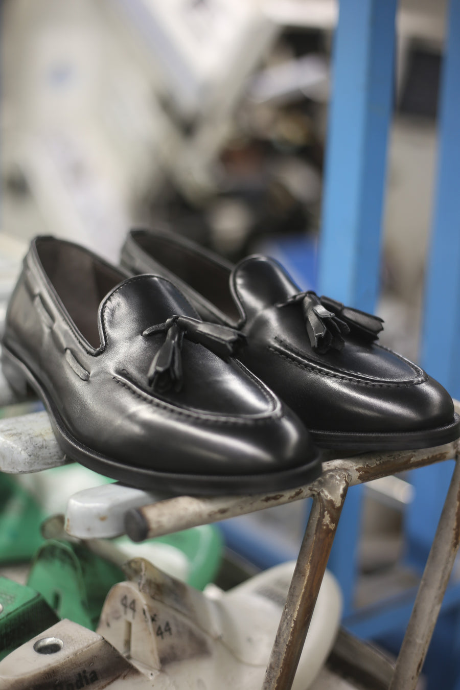 Leather tassel loafer