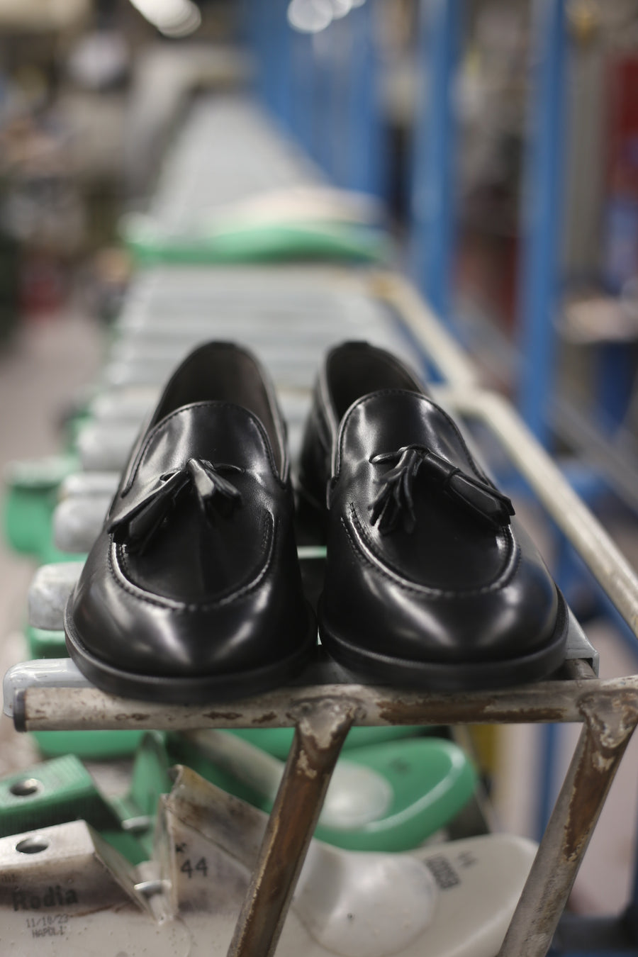 Leather tassel loafer