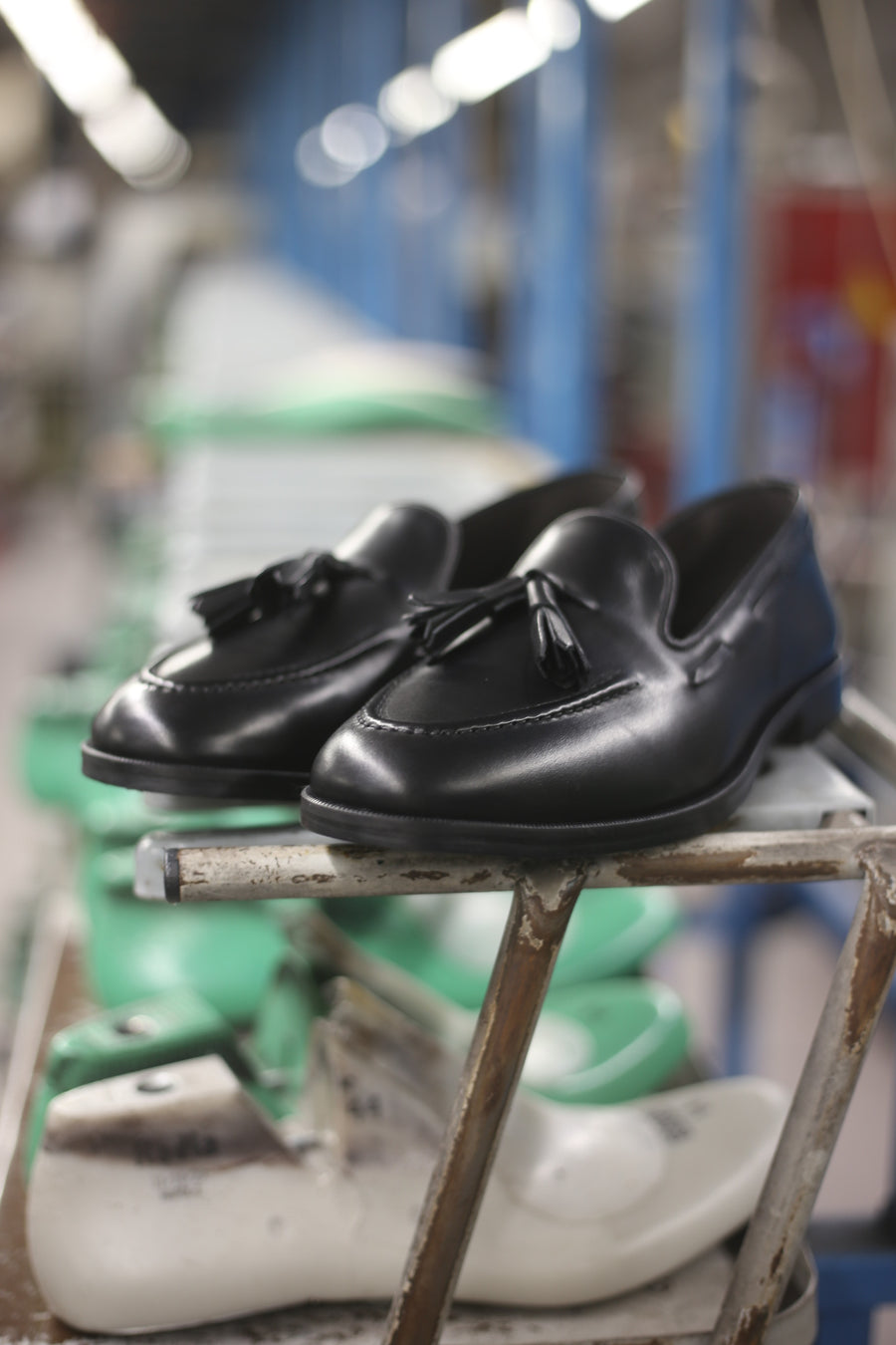 Leather tassel loafer