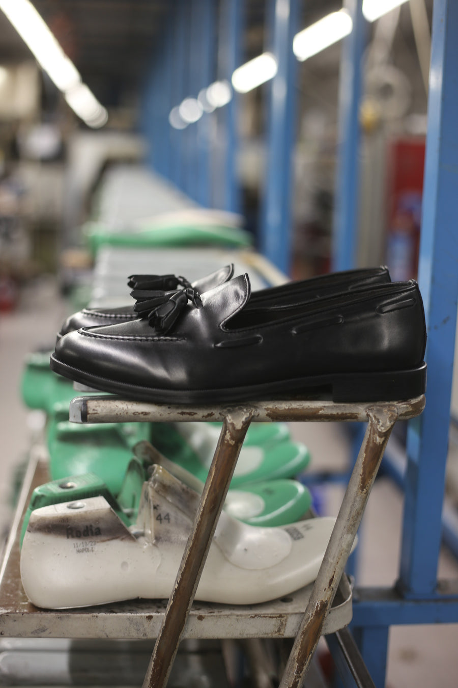 Leather tassel loafer