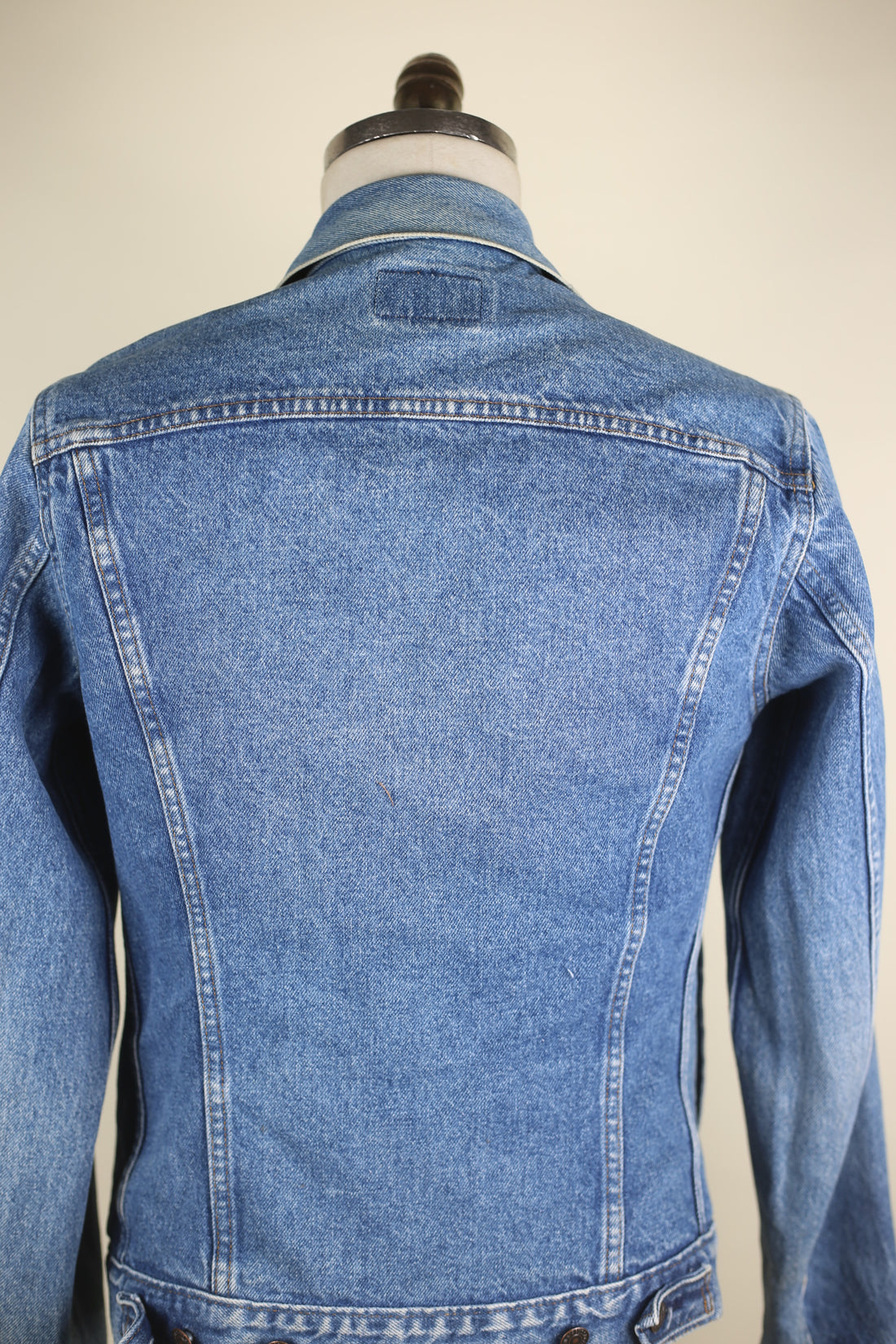 LEVIS DENIM JACKET MADE IN USA - S - 