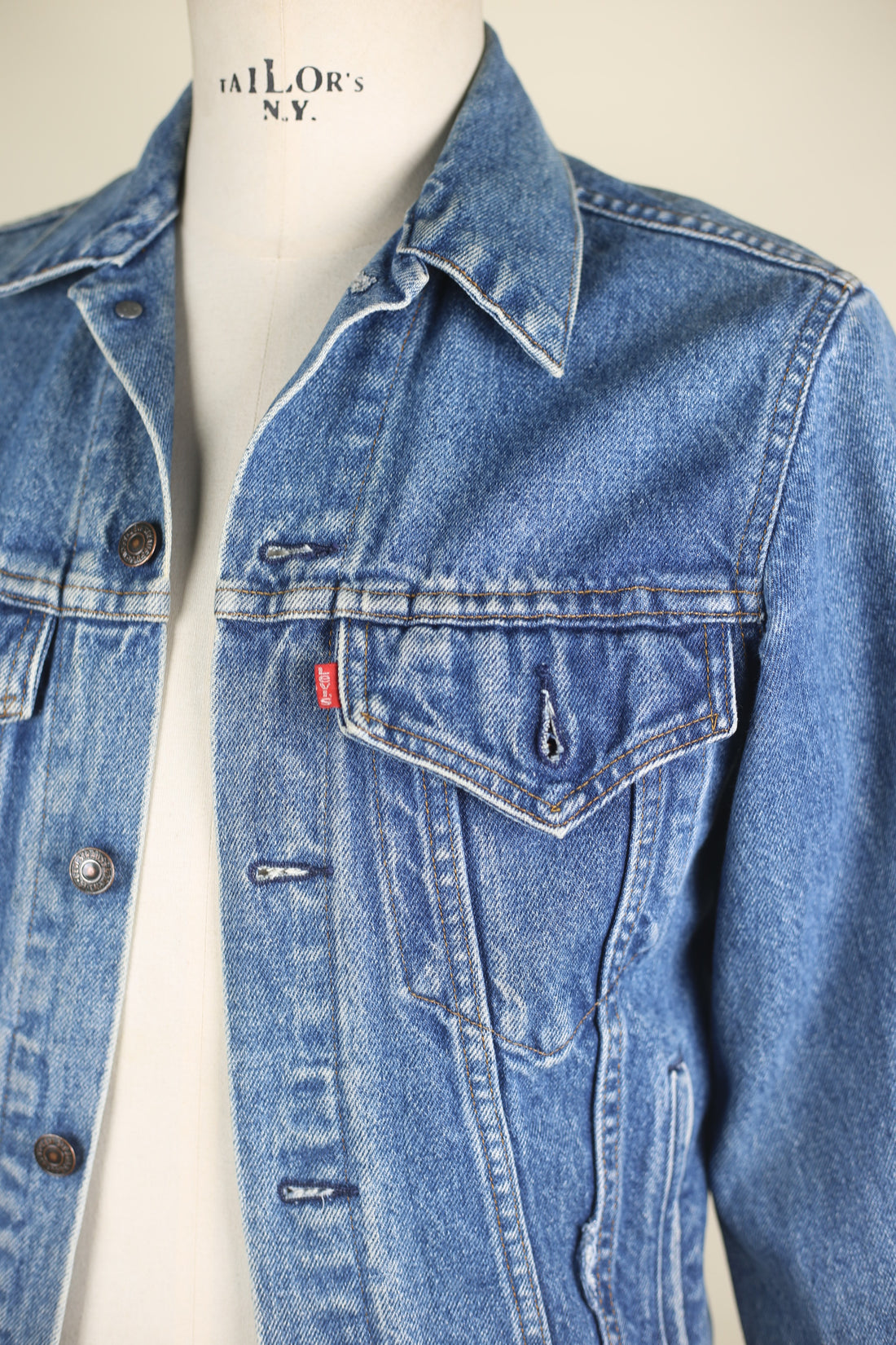 LEVIS DENIM JACKET MADE IN USA - S - 