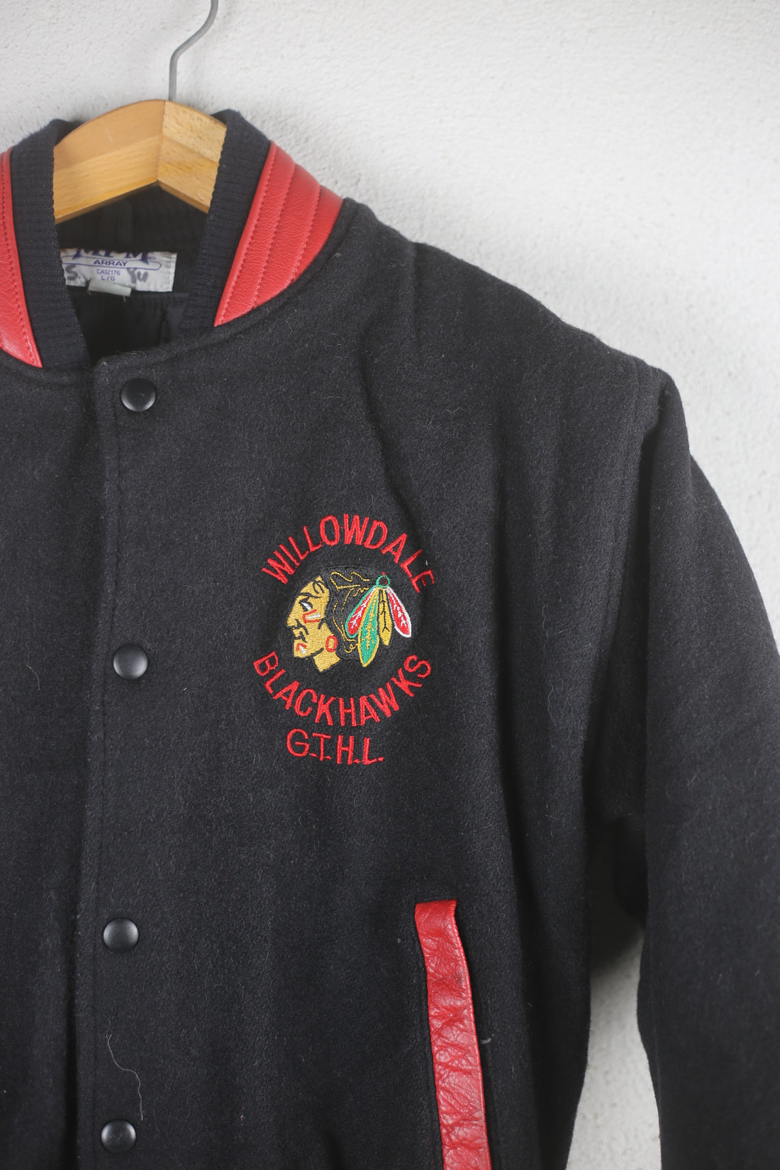 Varsity MADE IN USA BLACK HAWKS - S