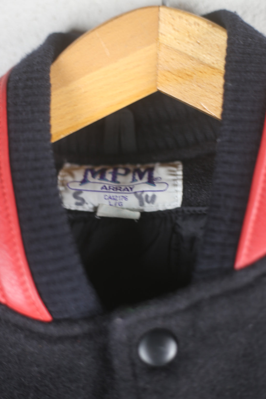Varsity MADE IN USA BLACK HAWKS - S