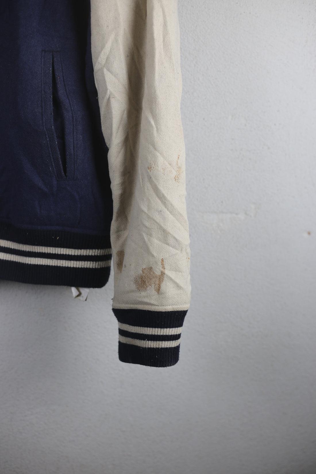 Varsity   TRUE RELIGION -  XL-