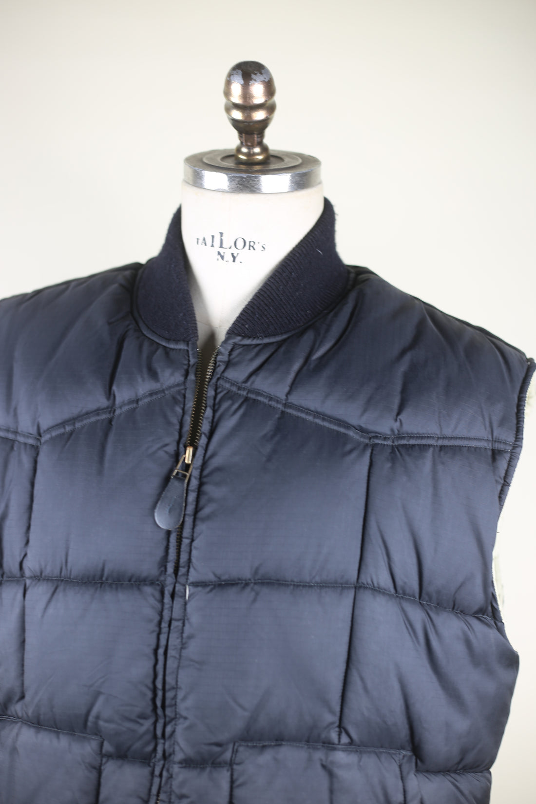 DOWN VEST    - L -