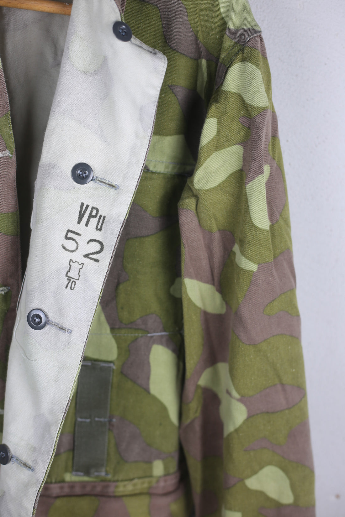 Finnish reversible military jacket - L -