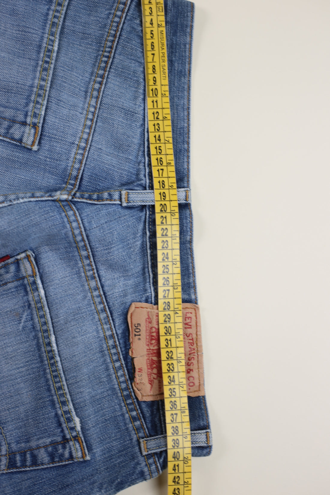 Levis 501  - W32 L34  -