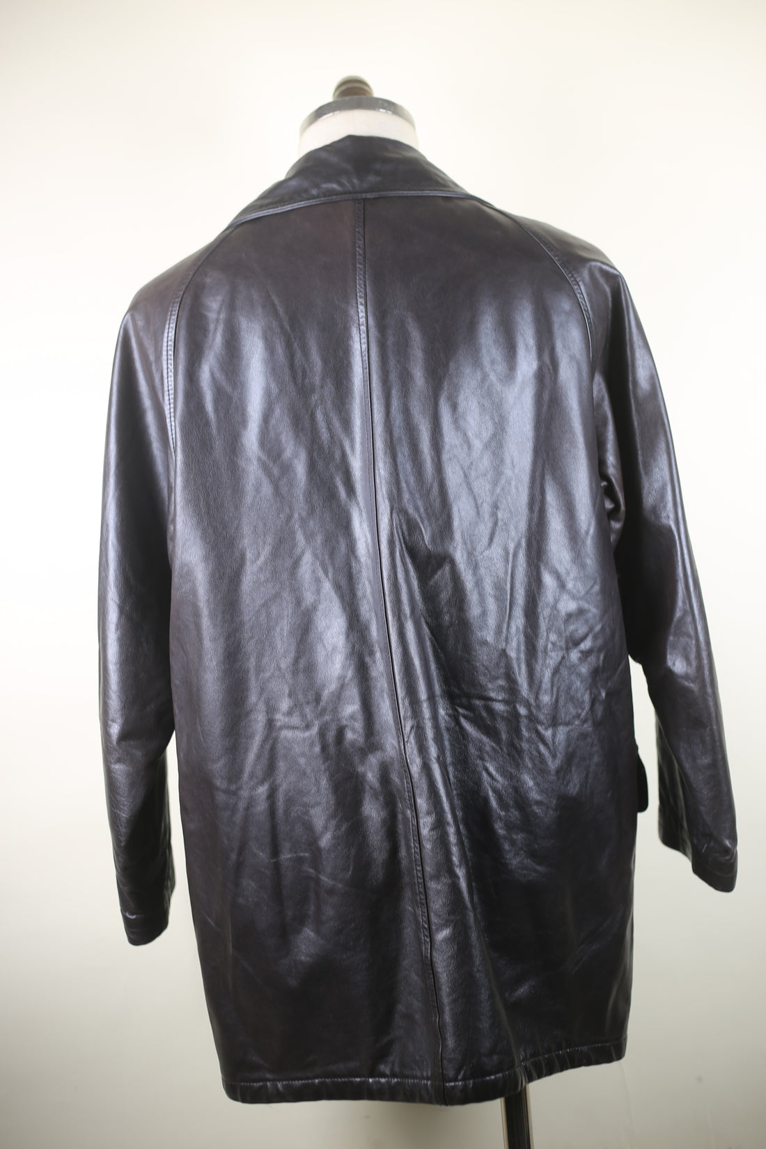 LEATHER JACKET WITH HOOKS -L-