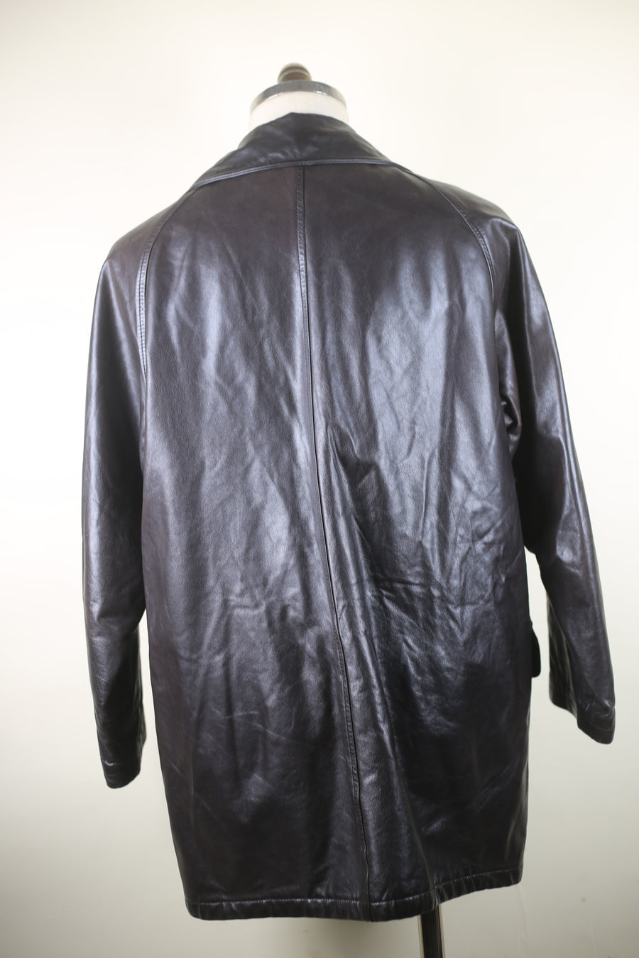 LEATHER JACKET WITH HOOKS -L-