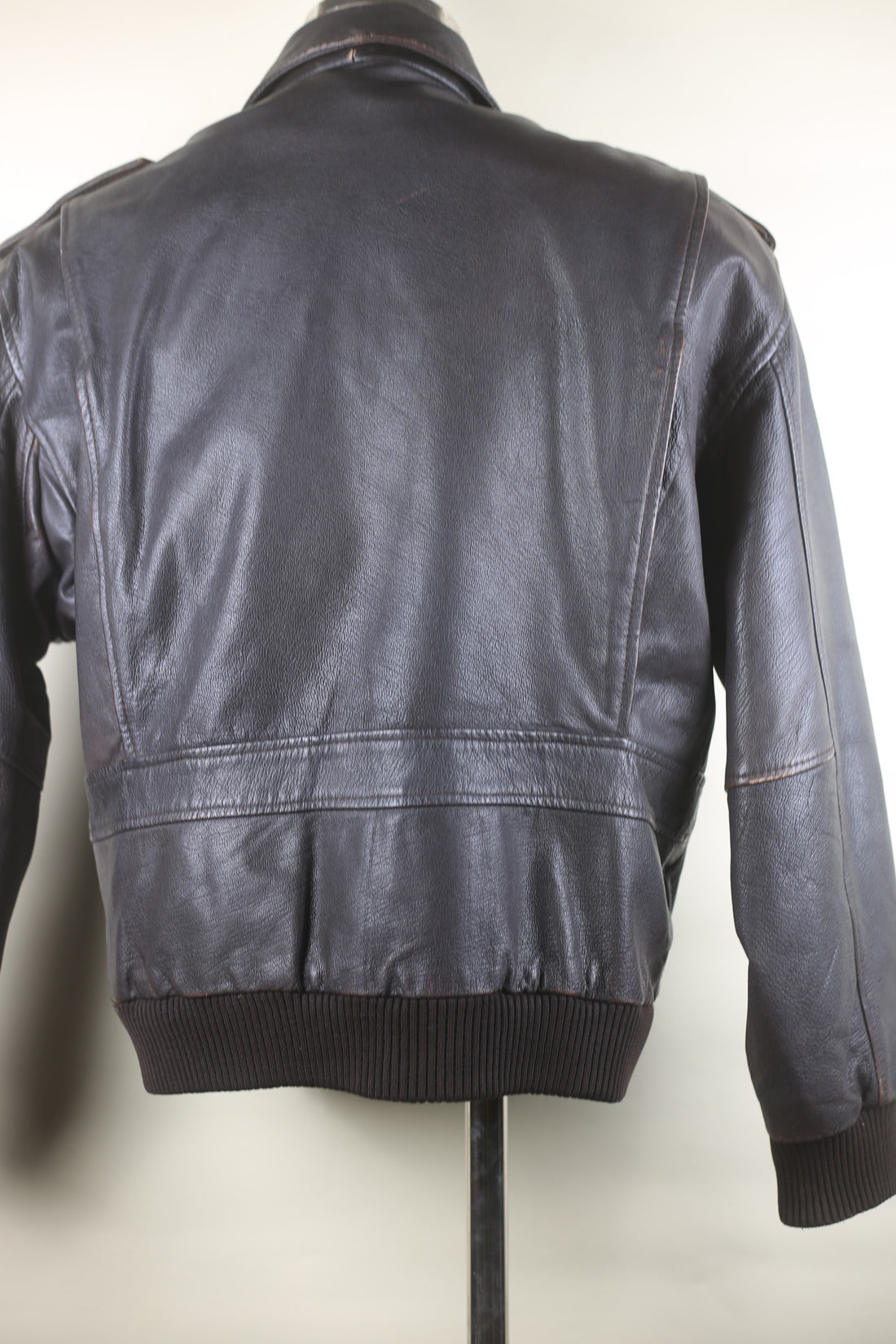 Leather jacket a2 - M/L -