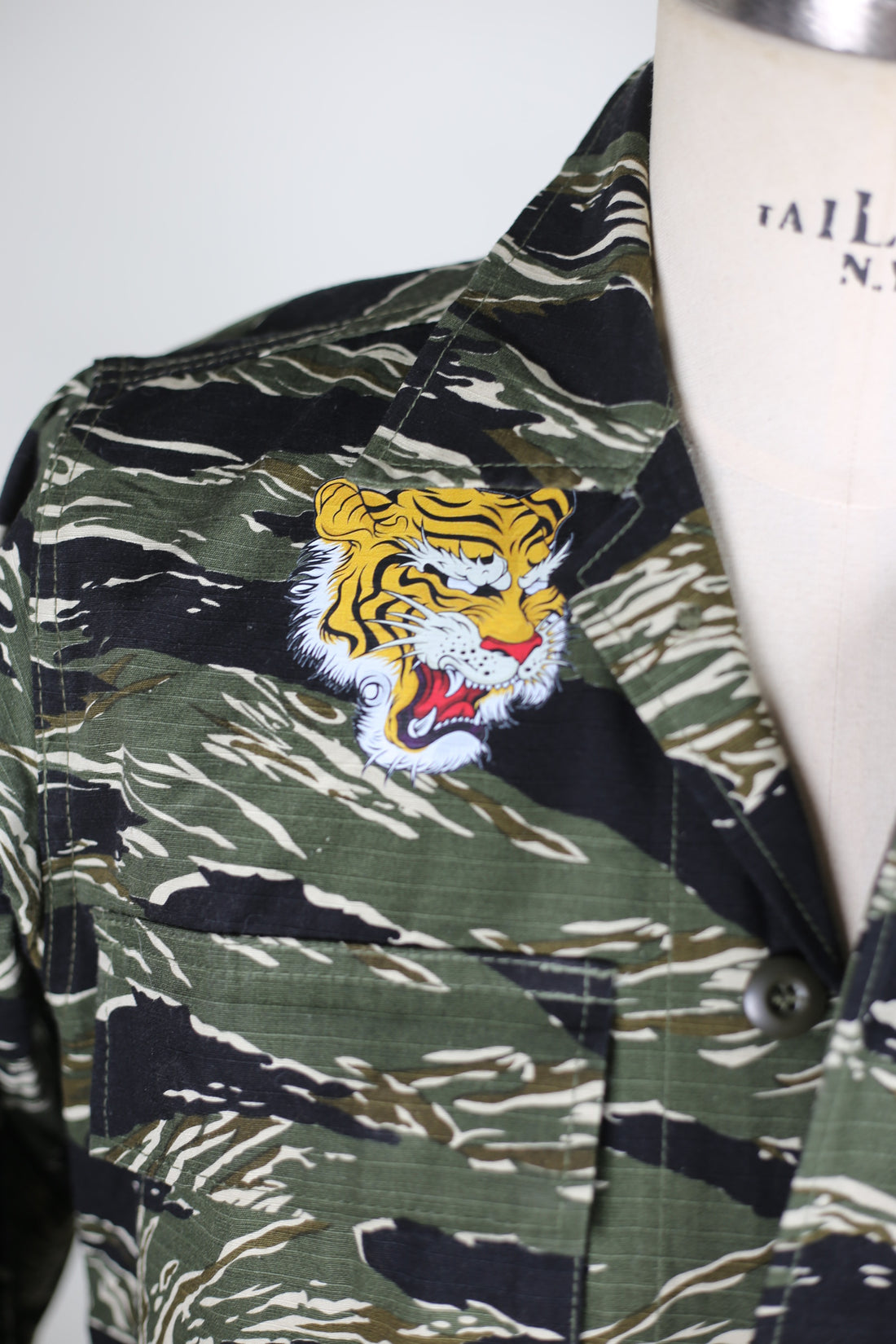 Souvenir tiger stripe jacket - S -