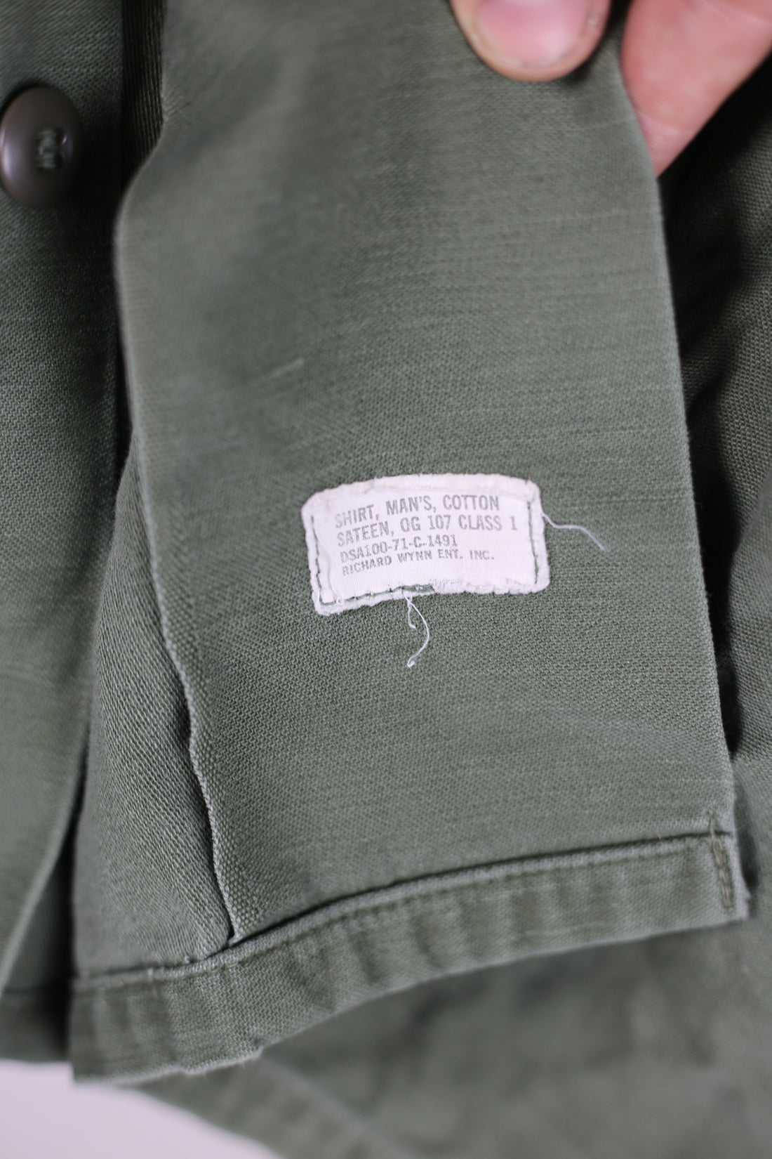 US AIR FORCE OG 107 SHIRT - L -