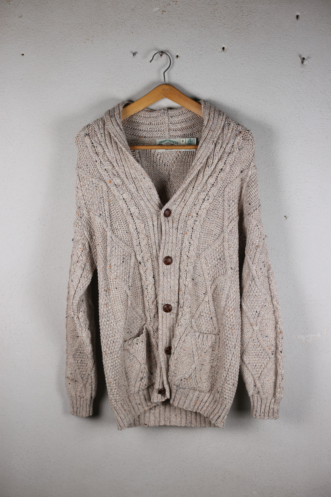 CARDIGAN ARAN MADE IN IRELAND     - M -