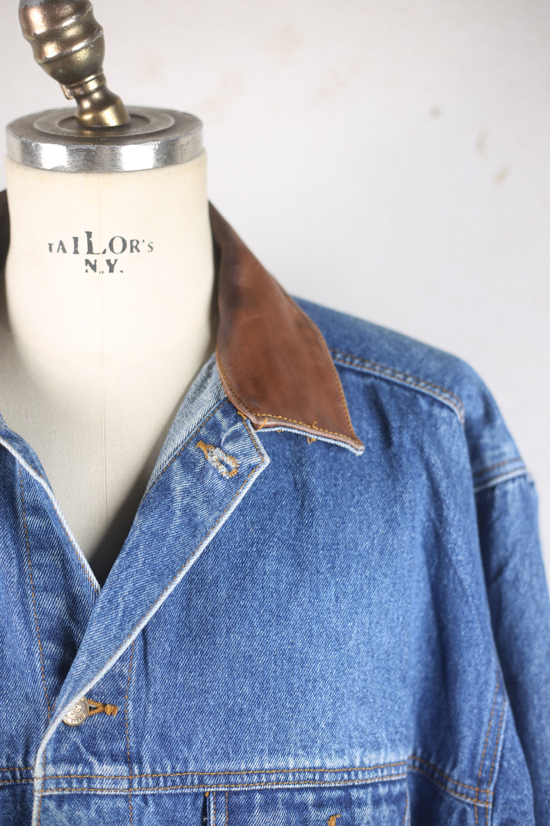 MARLBORO DENIM JACKET - XL-