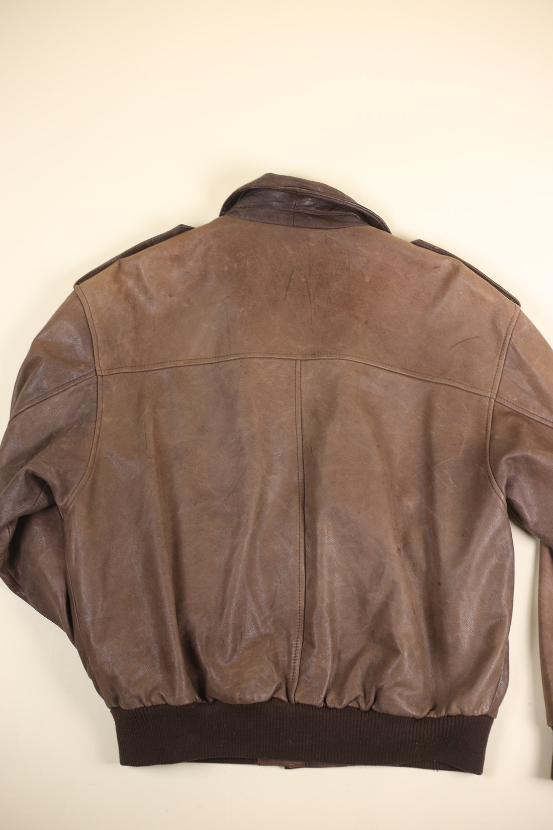 LEATHER JACKET - L -