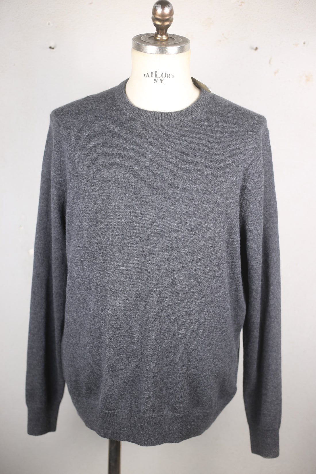100% CASHMERE DEADSTOCK SWEATER - L -