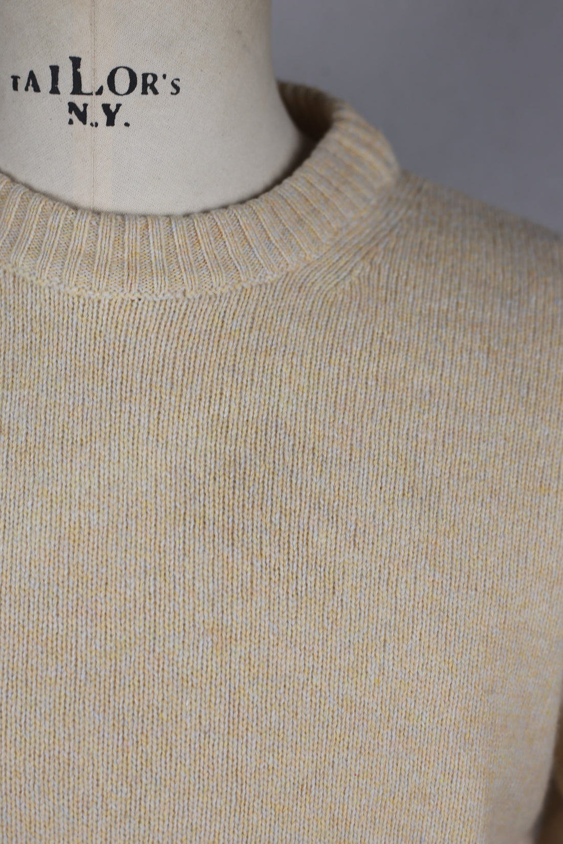 DEADSTOCK WOOL AND CASHMERE SWEATER - M -