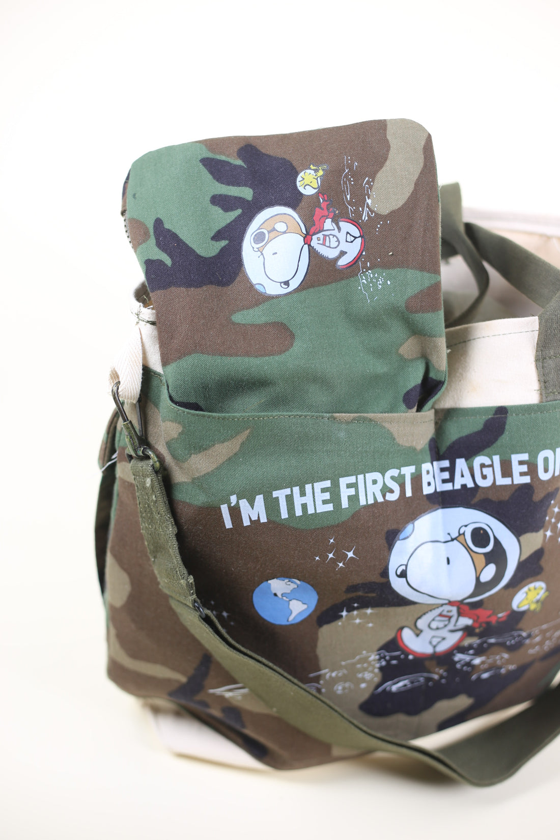 Snoopy camouflage tote bag