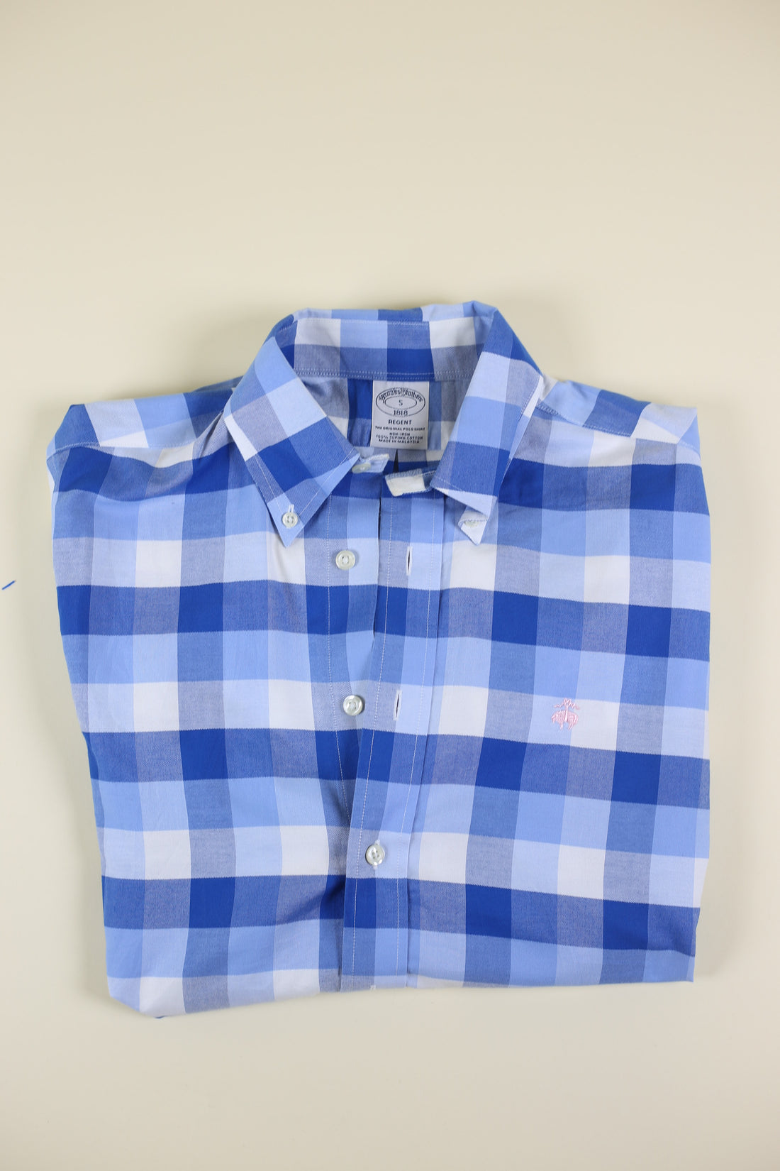 BROOKS BROTHERS BUTTON DOWN SHIRT - S -