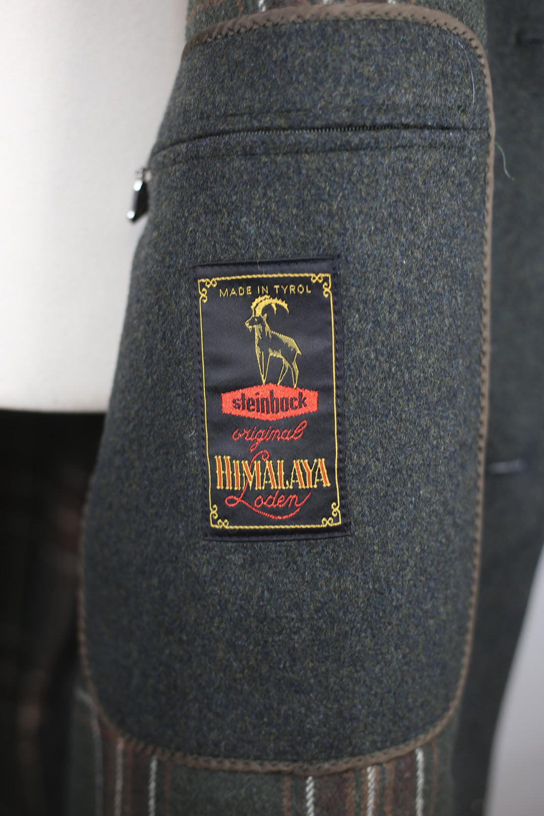 TYROLEN LODEN IN STEINBOCK WOOL - L -