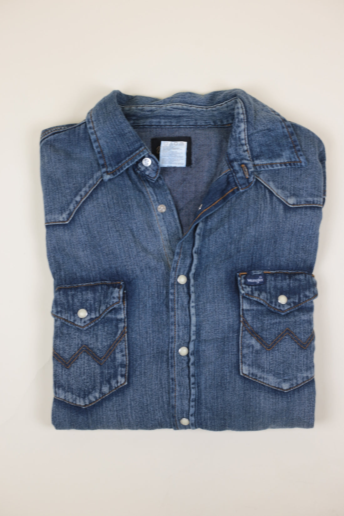 Camicia di jeans  vintage wrangler .-