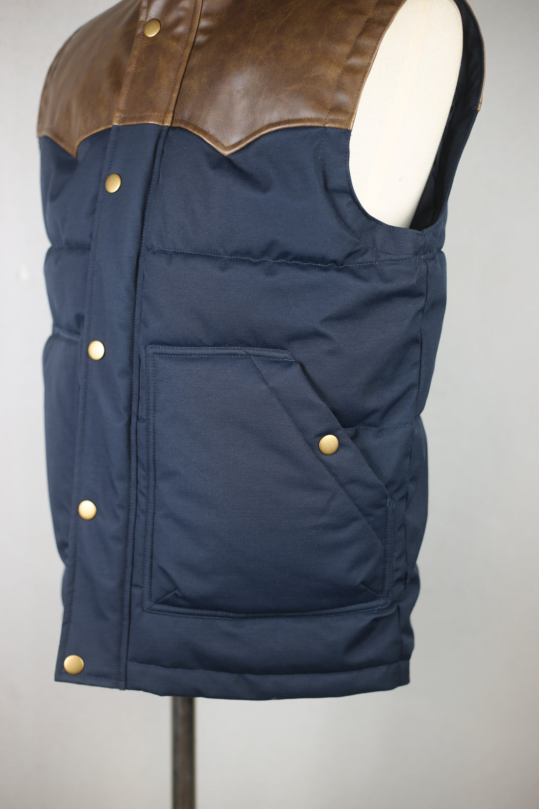 DOWN VEST  VINTAGE  - S -