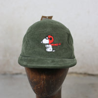 cappellino con ricamo in velluto