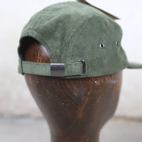 cappellino con ricamo in velluto