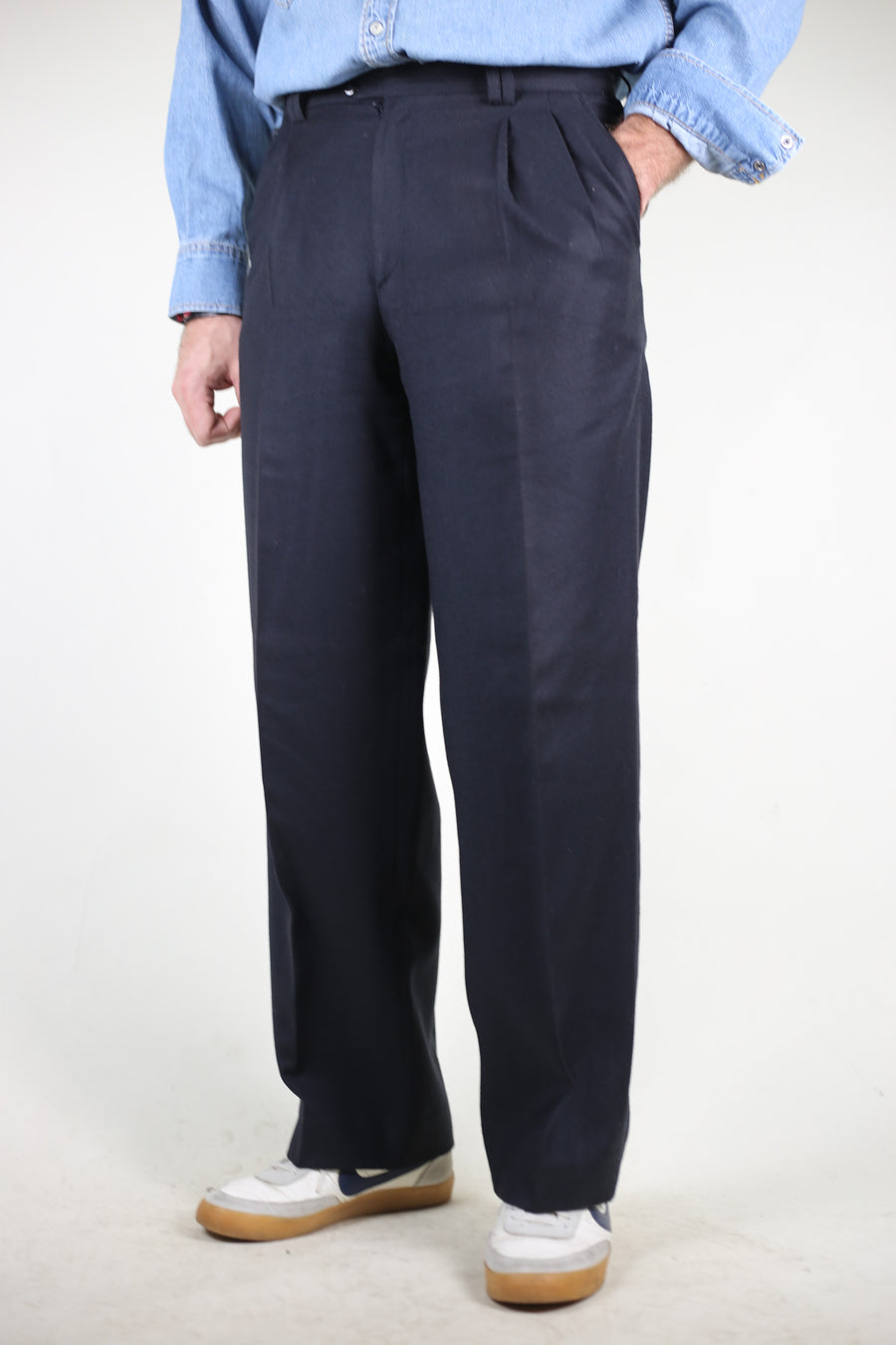 VINTAGE TAILORED WOOL TROUSERS WITH PENCE - W33 -
