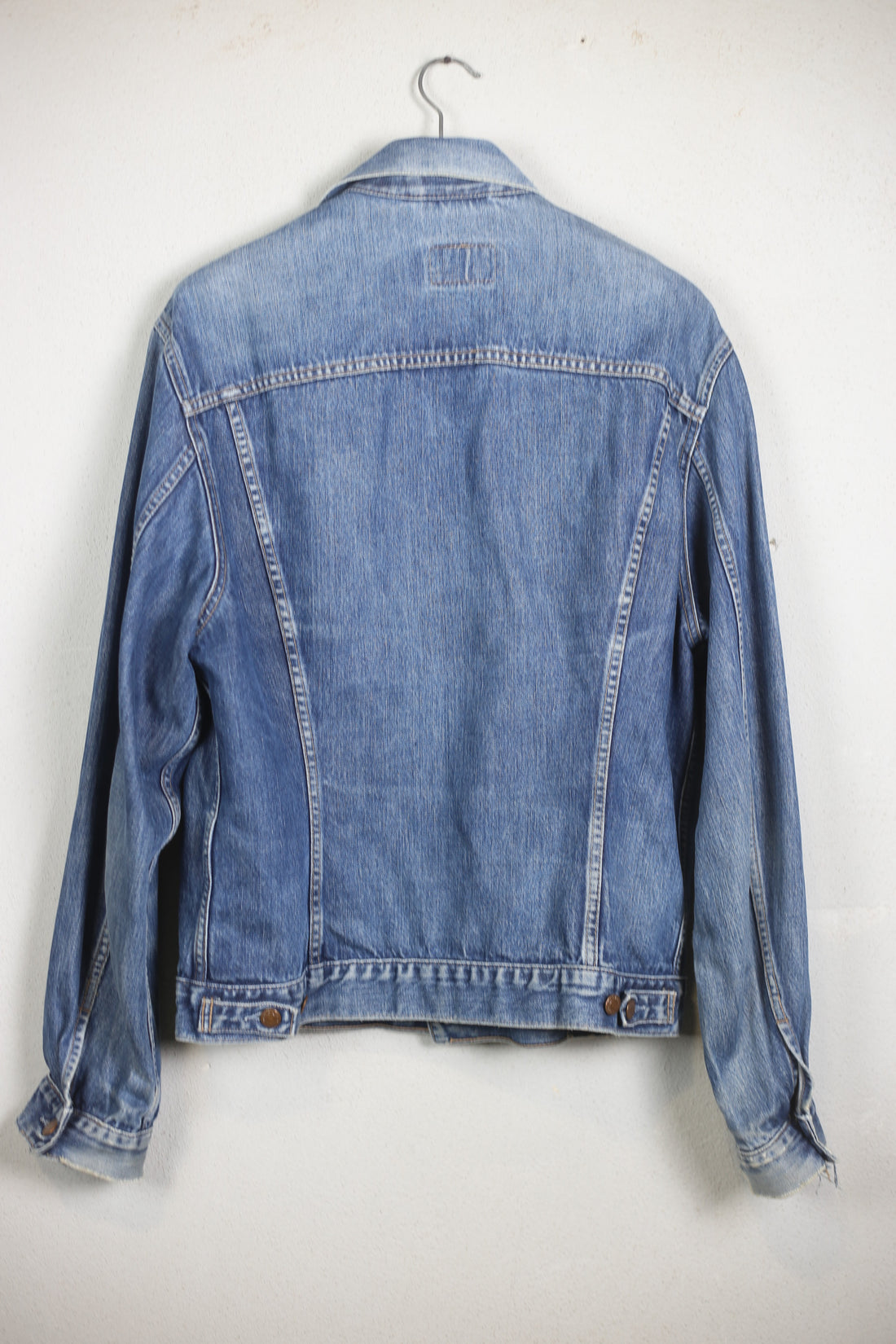 LEVIS DENIM JACKET - XL -