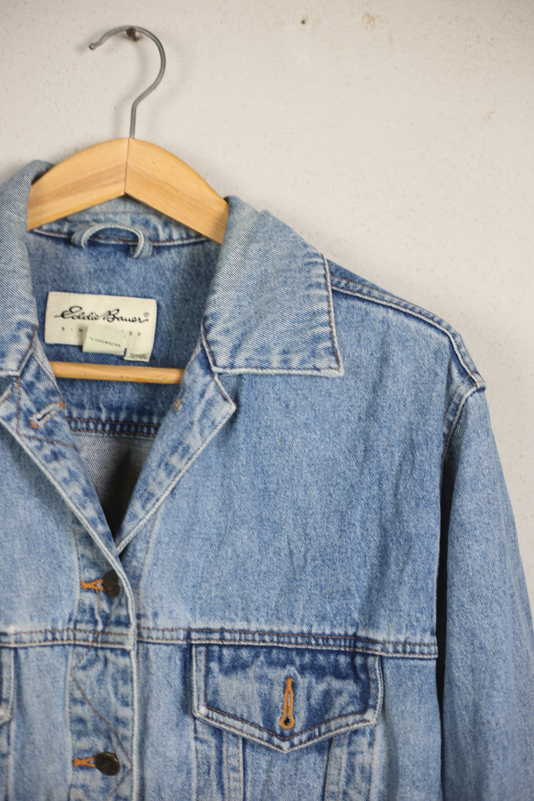 WOMEN'S EDDIE BAUER DENIM JACKET - XL -