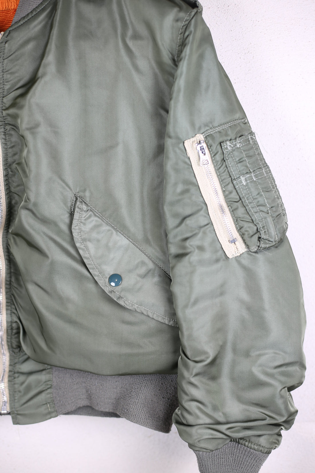 BOMBER L2B ALPHA INDUSTRIES MADE IN USA