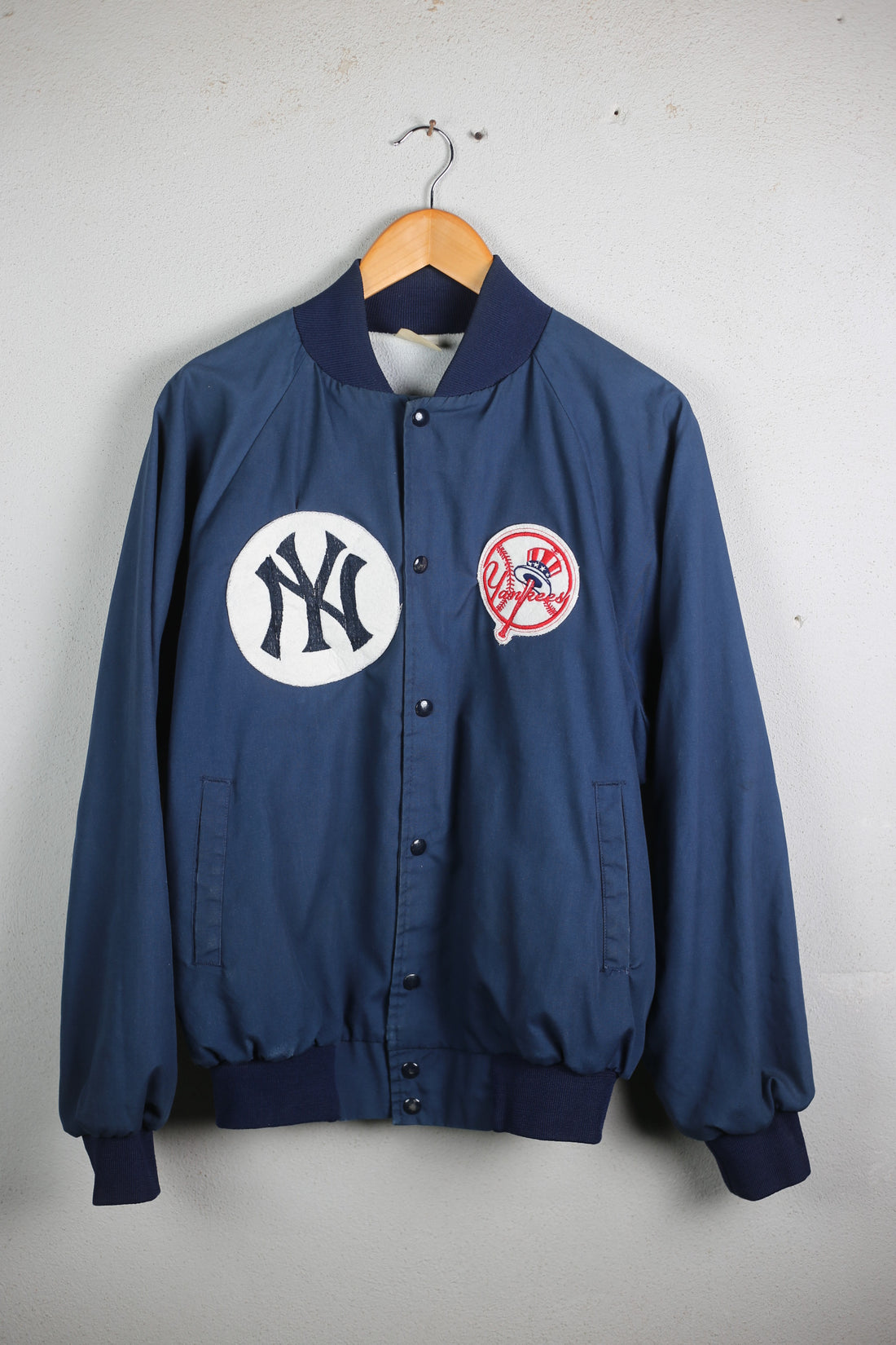 Varsity   MADE IN USA  - L   -