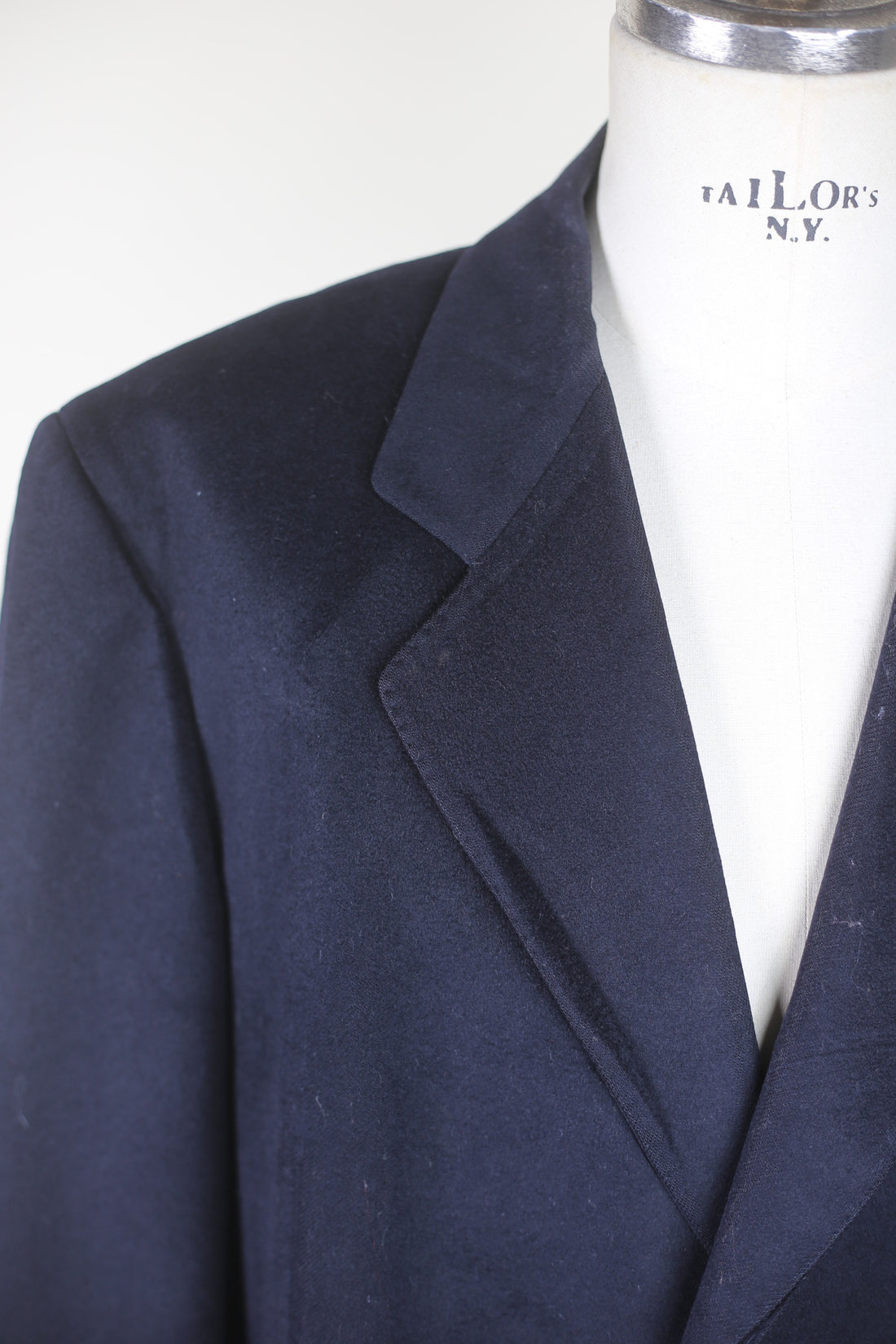 SINGLE BREASTED VINTAGE COAT IN LORO PIANA VIRGIN WOOL - L 50-52 IT -