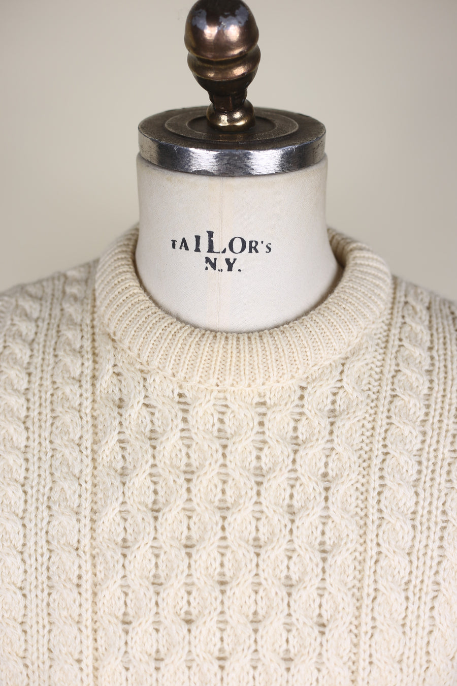 ARAN JUMPER MADE IN RELAND -L -