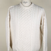 ARAN JUMPER  MADE IN RELAND     -M -