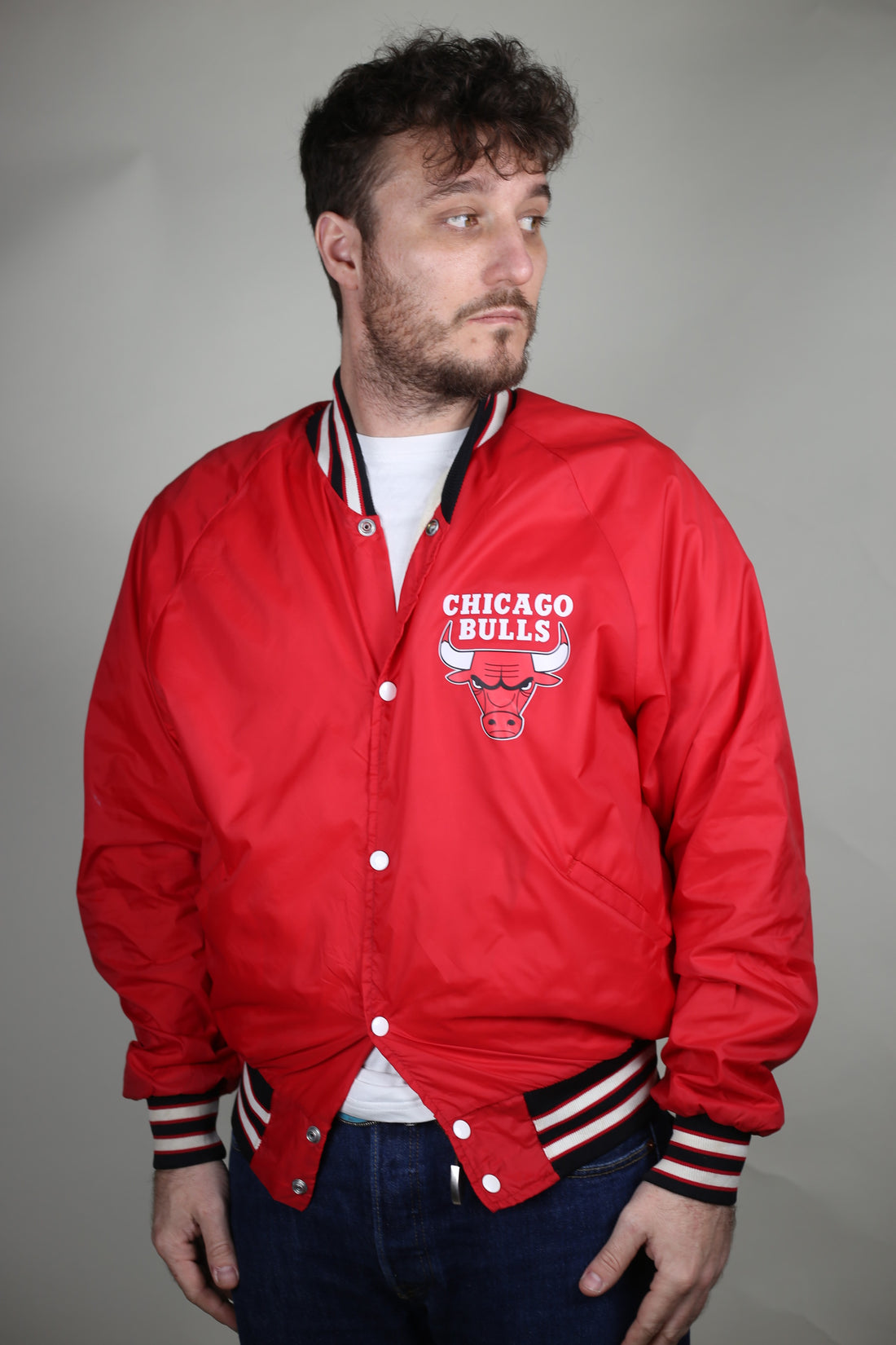 VINTAGE NYLON JACKET MADE IN USA CHICAGO BULLS - L -