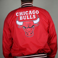 VINTAGE NYLON JACKET MADE IN USA CHICAGO BULLS - L -